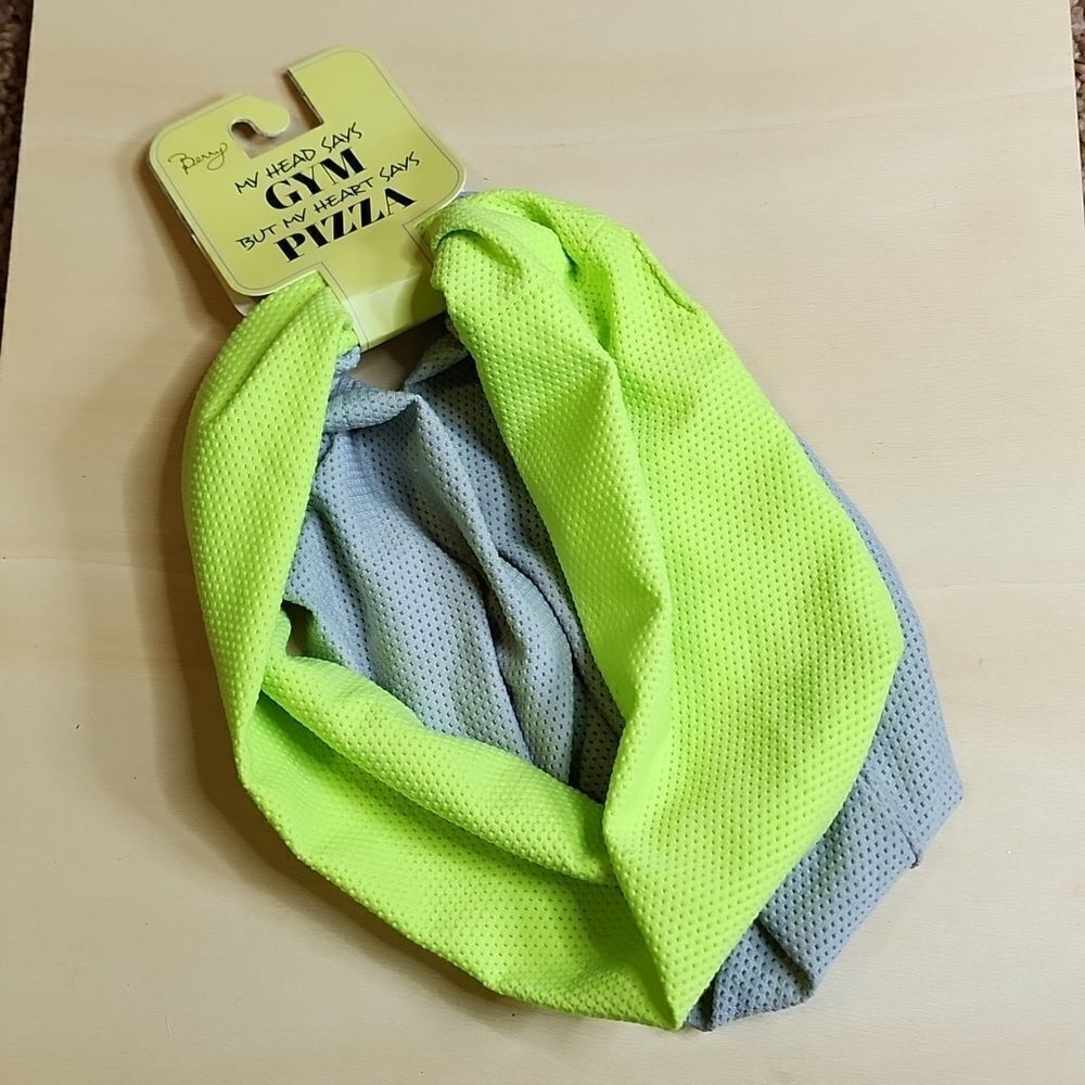 Berry 2 Pack Gym Head Wraps Twist Headbands NWT